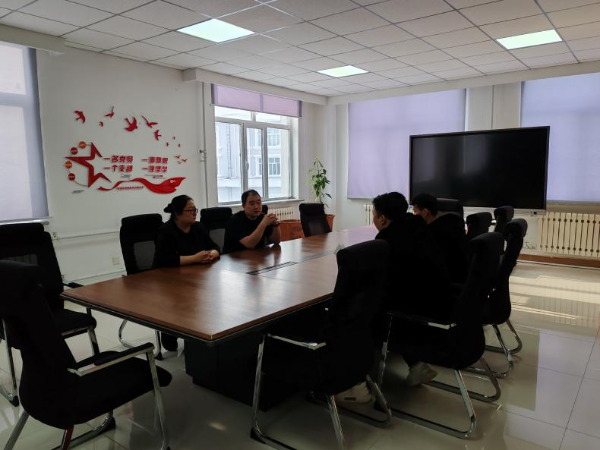 扎賚諾爾區就業服務中心 政企攜手，電商咨詢覓良策，共促發展新篇章