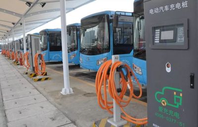 南陽最大電動汽車充電站建成投用 新能源車主的“里程無憂”時代來了